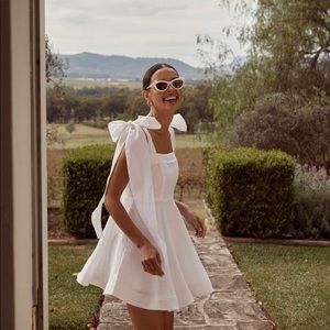 DISSH AISLE WHITE LINEN BOW MINI DRESS - 2 / WHITE